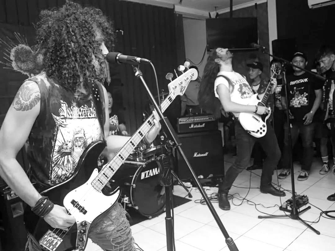 dirty-wombs-indonesia-live